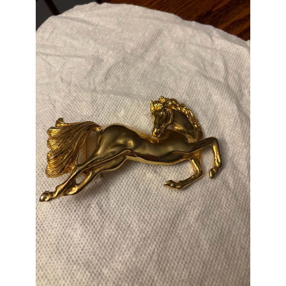 Vintage Mimi Di N Statement Gold Tone Horse Buckle Made In USA